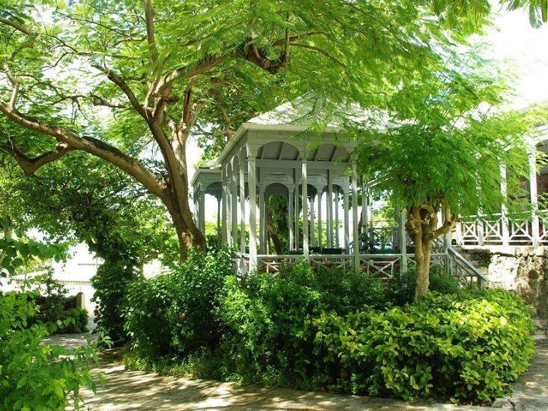 Sugar Mill Hotel Great Carrot Bay Exterior photo